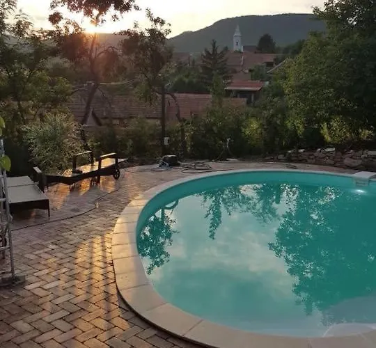 Bell House בית נופש Bukkzserc