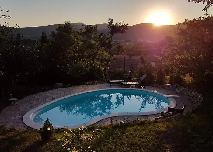 Bell House Bukkzserc