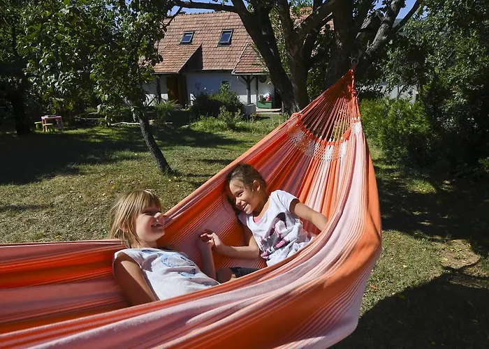 度假居 Bell House Bukkzserc